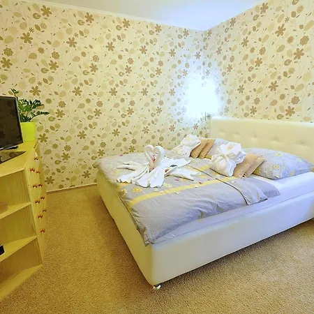 Apartman Pod Jestedem Hotel *